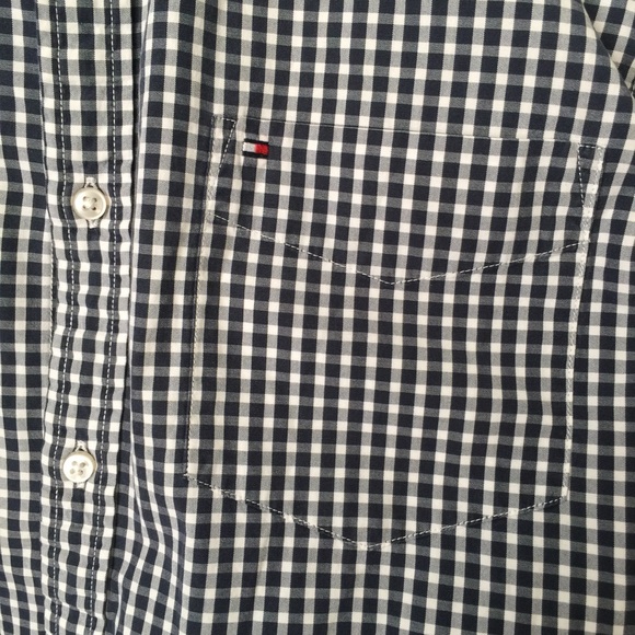 Very Handsome Tommy Hilfiger Button Down - Picture 7 of 7